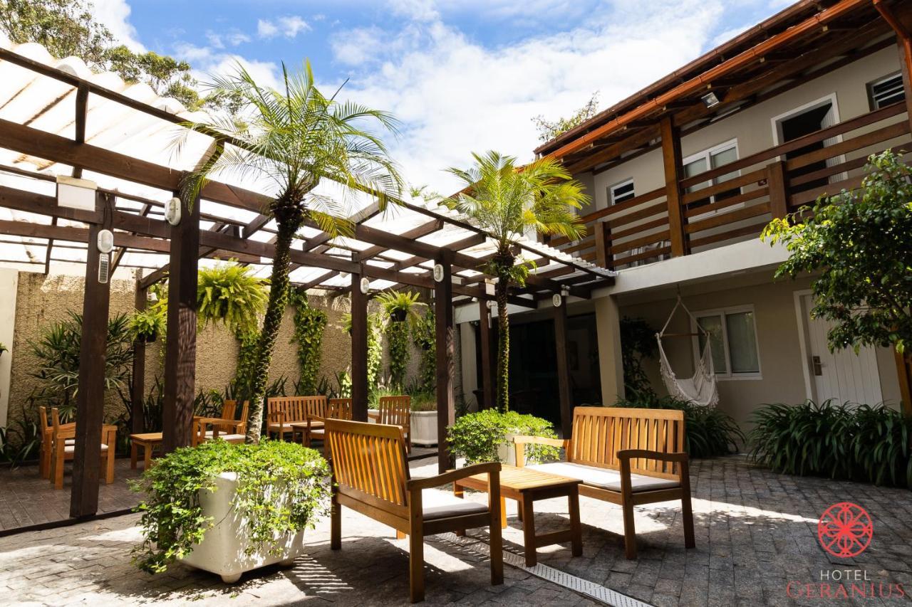 Geranius Ingleses Hotel
